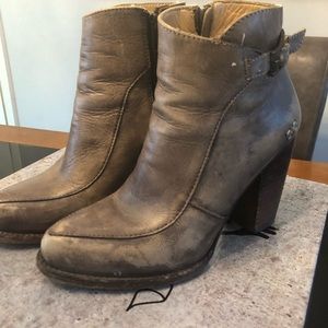BedStu boots! Gently worn size 8s. Super comfy!